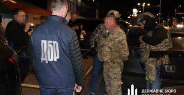 Громкое задержание в Днепре: командир взвода требовал с бойцов на передовой 600 тысяч грн (фото)
