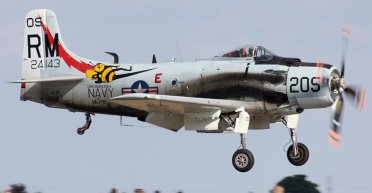 Кукурузники для ВВС США: американский штурмовик Skyraider возвращается