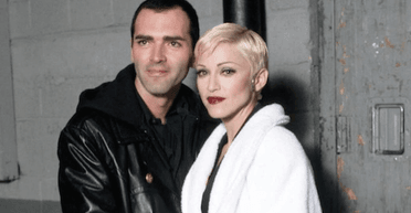 "Він більше не страждає": Мадонна висловилася про смерть брата (фото)