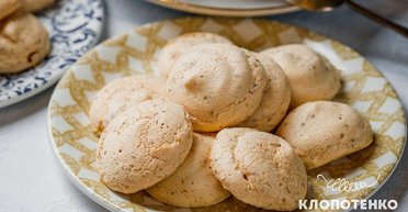 Мінімум інгредієнтів та максимум смаку: рецепт горіхового безе