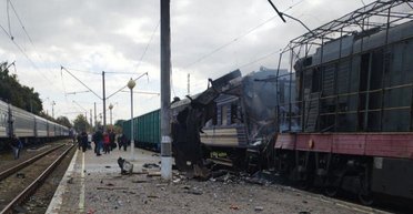 Мать и трое ее детей пострадали после удара ВС РФ по поезду в Шостке, детали