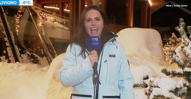 Скандал на Олімпіаді 2026: ведуча з Австралії вийшла в ефір п'яною і помацала сніг