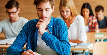 Поступление на бакалавриат 2025: в кабинетах абитуриентов уже появились рекомендации к зачислению