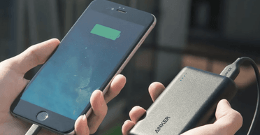 Лучшие повербанки 2025 года на случай блэкаута: Anker, Iniu для мобильной техники (фото)