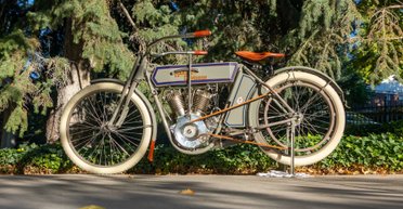 Старый мотоцикл Harley-Davidson выставлен на продажу по цене суперкара (фото)