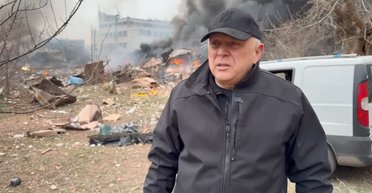 Ракеты РФ ударили по центру Сум: пострадала школа, дети успели спрятаться, — ОВА (видео)