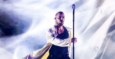 54 года Рики Мартину: как разбиватель женских сердец обрел счастье в браке с мужчиной