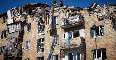 Наслідки нічної атаки РФ на Київ: кількість загиблих зросла до 18 людей