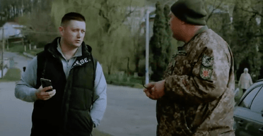 Угрозы и скандалы: бойцы ТЦК показали рабочие будни (видео)