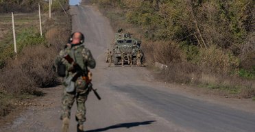 Учтут рельеф и фортификации: каким городам угрожает продвижение ВС РФ, — командир ВСУ (видео)