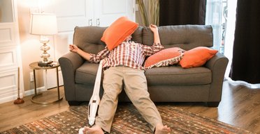 Залишав записку: чоловік проникав у домівки незнайомців і виконував за них побутову роботу