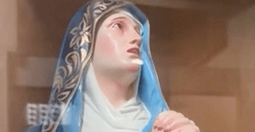 "Забезпечить мир": статуя Діви Марії "проливає сльози" через зростання насильства в суспільстві (фото)