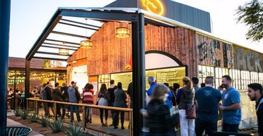 "Це геніально": ресторан виставляє на показ найгірші відгуки від своїх клієнтів (фото)