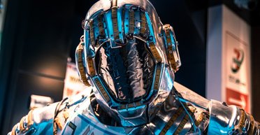 Чипы, квантовые машины и андроиды: Китай придумал, как опередить США в 100 технологиях