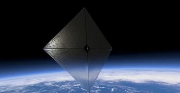 Спосіб переміщення в космосі: сонячне вітрило NASA успішно розправило крила на орбіті (відео)