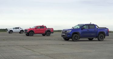 Пікапи Ford, Toyota й Volkswagen порівняли в заїзді на прямій (відео)