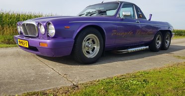 Старий седан Jaguar перетворили на незвичайний шестиколісний пікап (фото)