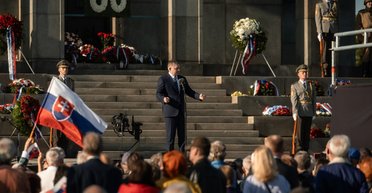 "Сейчас 2025 год, а не 1939-й": Роберт Фицо заявил, что поедет на 9 мая в Москву