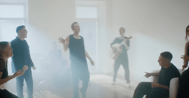 "Той день": Вакарчук зібрав KOLA, Jerry Heil, YAKTAK та SHUMEI в одному кліпі (відео)