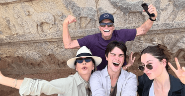 Кетрін Зета-Джонс з чоловіком та дітьми зустріла Новий рік в Індії (фото)