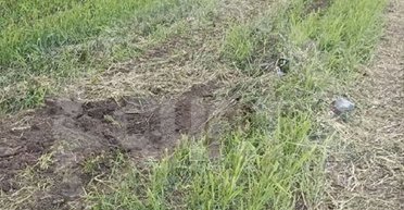 Разбросало на десятки метров: самодельный дрон взорвался под колесами грузовика в РФ (фото)