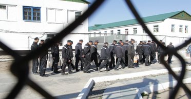 "Убивали тех, кто притеснял мусульман": захватившие заложников в российской колонии назвали причину бунта