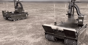 Міни, АГС, захист від РЕБ: росіяни розкрили дані про нові наземні дрони "Курьер" (відео)