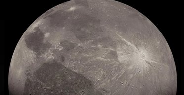 За допомогою найбільшого супутника в Сонячній системі можна виявити темну матерію (фото)