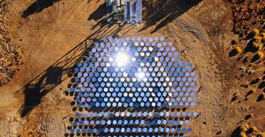 "Странная" солнечная электростанция работает при температуре 1 500ºC с помощью ИИ