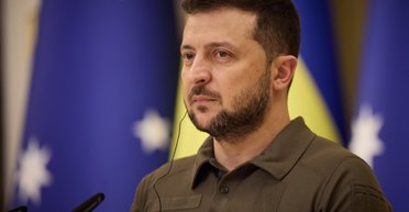 "Недопустимое давление": Зеленский отреагировал на слежку за журналистами Bihus.Info (видео)