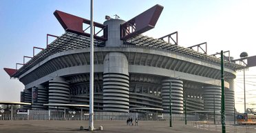 Засідання тривало майже 12 годин: міська рада Мілана схвалила знесення "Сан-Сіро" (фото)