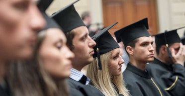 От каждого по учебе. Зачем украинским студентам стипендия