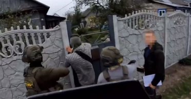 Сняла прилет "Шахеда" РФ: появилось видео задержания жительницы Калинковичей в Беларуси