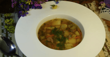 Вкусный суп у папы: огуречник постный (видео)