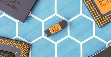 Тысячи покупателей не получат свои авто Porsche, Bentley и Audi: причина в маленьком чипе