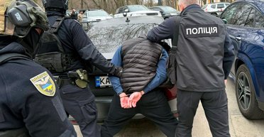 Использовали ИИ и дипфейки на сайтах знакомств: в Днепре разоблачена крупная сеть криптоскамеров