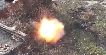 ВСУ дроном уничтожили российский Starlink, пока Маск отрицает сотрудничество с РФ (видео)