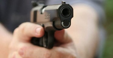 У Кіровоградській області відкрили вогонь під час перевірки документів: поліцейські дістали поранення