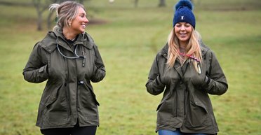 В моду возвращается любимая вещь миллениалов: это тренд зимы 2025 года