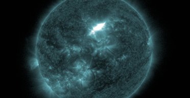 Две мощные вспышки класса Х на Солнце: Землю накроет сильная геомагнитная буря (фото)