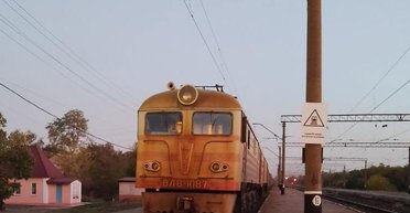 РФ запустила залізничне сполучення до Маріуполя: 88 вагонів з вугіллям доїхали до порту