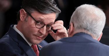 Демократы готовы "защитить" спикера Джонсона от отставки в случае голосования помощи Украине