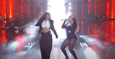 Дженніфер Лопес обрала топ українського бренду (відео)