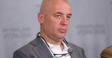 Після розслідування ЗМІ: у Раді захотіли звільнити члена ЦВК, який живе в передмісті Флориди