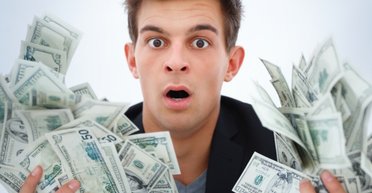 Валюта под депозит: граждане охотно покупают доллары через банковский вклад