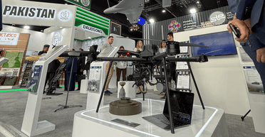 Замінюють артилерію, саперів і стрільців: дрони з України приголомшили учасників IDEX 2025