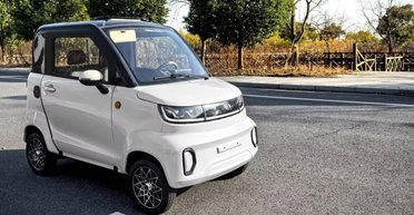 Права не нужны: в Германии представлен бюджетный электрокар за 8000 евро (фото)