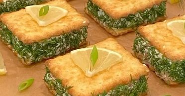 Закуска за 5 хвилин: рецепт смачної страви з рибою та крем-сиром