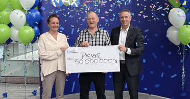 Чоловік виграв 36,5 млн доларів і наступного дня пішов на роботу (фото)