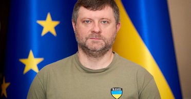 "Посилювати парламент, або президента - вирішувати суспільству після війни": інтерв'ю з Олександром Корнієнком